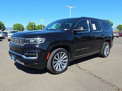 Used 2022 Jeep Grand Wagoneer Series II AWD/4WD image 4