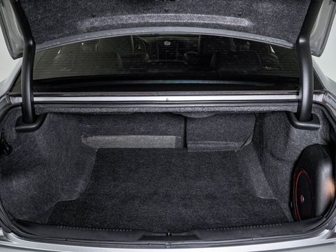 Used 2015 Chrysler 300 S image 27