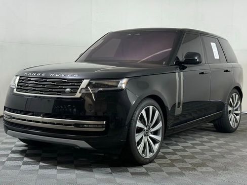 Certified 2023 Land Rover Range Rover SE image 2