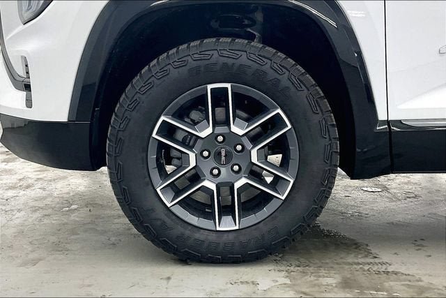 New 2026 GMC Terrain AT4 w/ Convenience Package III AWD/4WD image 15