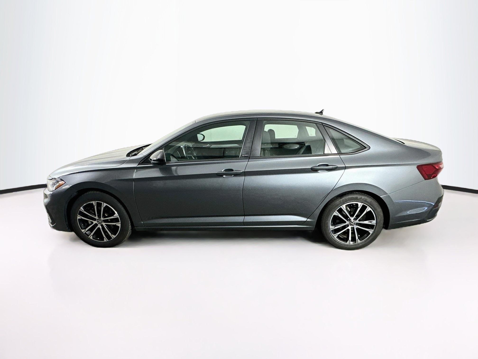 Used 2025 Volkswagen Jetta Sport FWD image 4