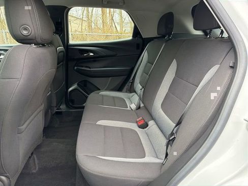 Used 2023 Chevrolet TrailBlazer LS AWD/4WD image 15