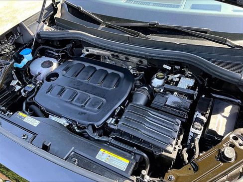 Used 2025 Volkswagen Tiguan SE R-Line AWD/4WD image 35