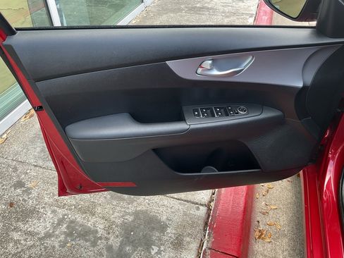 Used 2024 Kia Forte LXS image 12