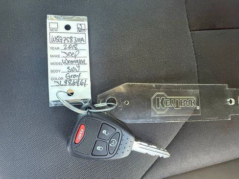 Used 2018 Jeep Wrangler Unlimited Sport S image 42