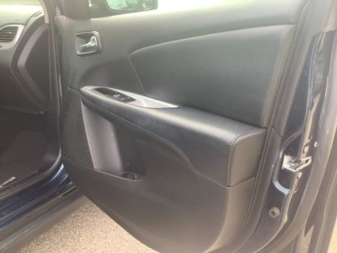 Used 2014 Dodge Journey American Value Package w/ Flexible Seating Group FWD image 12
