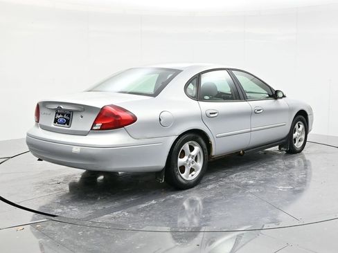 Used 2002 Ford Taurus SE image 5