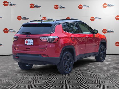 Used 2024 Jeep Compass Trailhawk AWD/4WD image 5