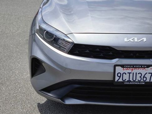 Used 2022 Kia Forte LXS FWD image 3