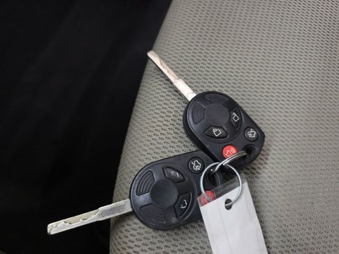Used 2012 Ford Focus SE FWD image 20