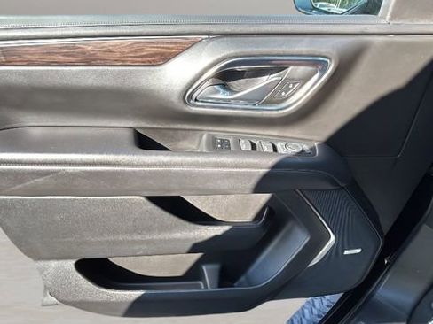 Used 2023 Chevrolet Tahoe Z71 w/ Luxury Package image 17