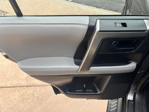 Used 2012 Toyota 4Runner Trail image 16