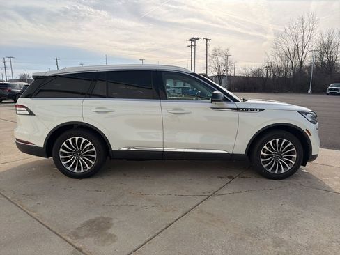 Used 2020 Lincoln Aviator Reserve w/ Equipment Group 201A image 4