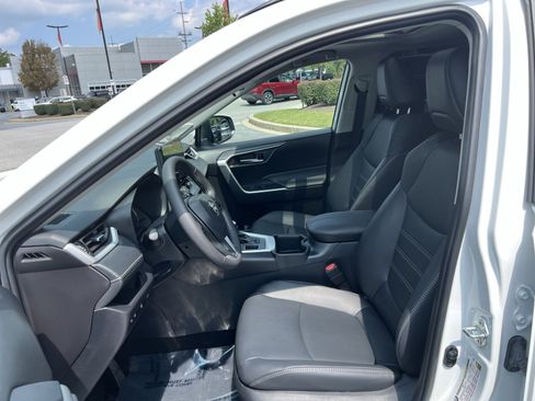 Used 2025 Toyota RAV4 XLE Premium w/ Weather Package AWD/4WD image 13