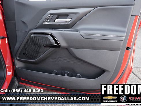 New 2025 Chevrolet Silverado EV LT image 39