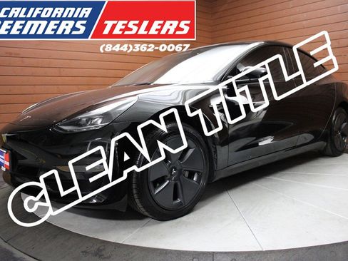 Used 2023 Tesla Model 3 Standard Range image 1