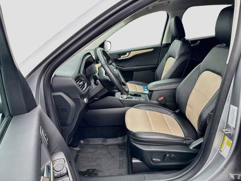 Certified 2022 Ford Escape Titanium w/ Titanium Elite Package AWD/4WD image 30