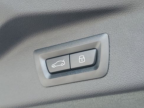 New 2026 BMW X7 xDrive40i w/ Executive Package image 27