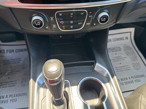 Used 2019 Chevrolet Traverse LT w/ LPO, Floor Liner Package AWD/4WD image 49