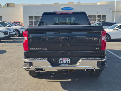 Used 2023 Chevrolet Silverado 1500 LT w/ Z71 Off-Road Package AWD/4WD image 7