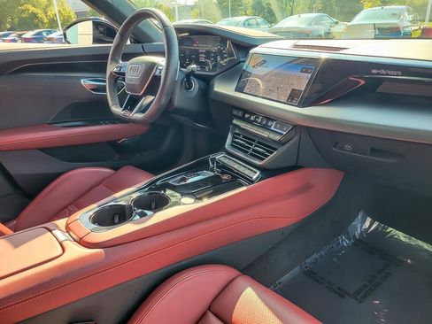 Used 2024 Audi RS e-tron GT w/ Carbon Performance Package image 24