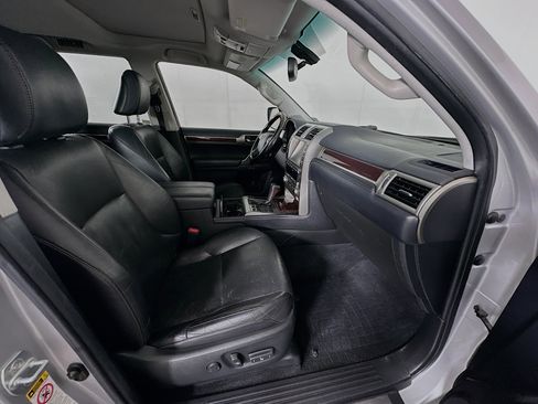 Used 2018 Lexus GX 460 Premium w/ Premium Package AWD/4WD image 33