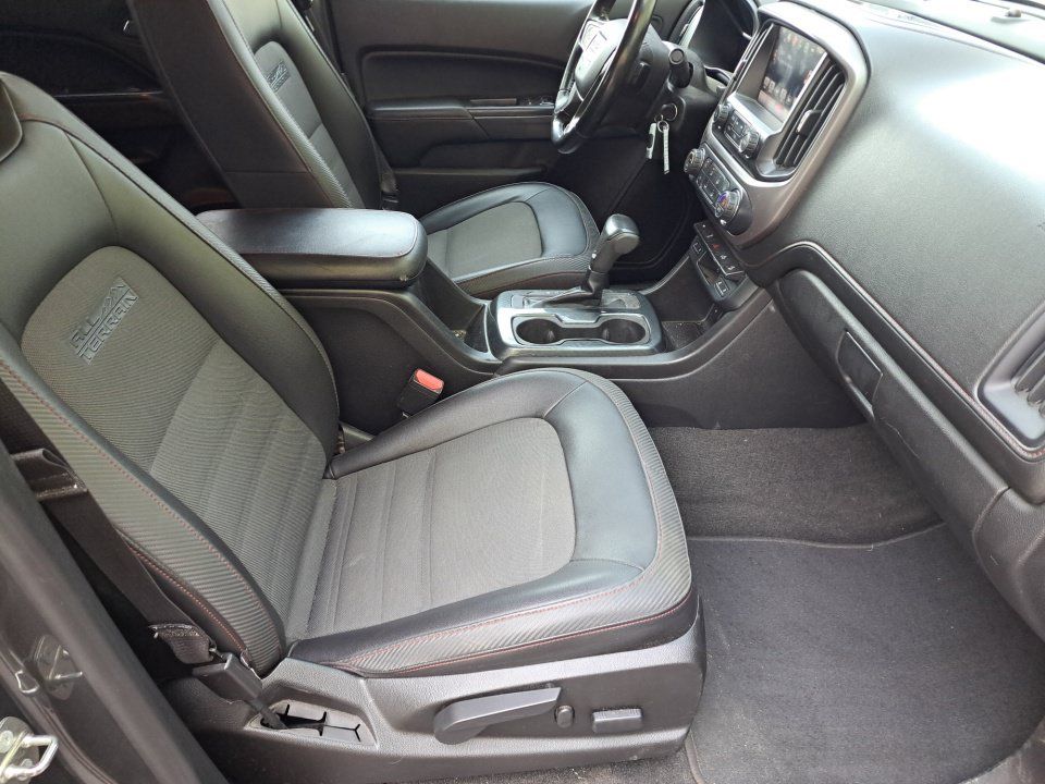 Used 2016 GMC Canyon SLE w/ All Terrain Package AWD/4WD image 13