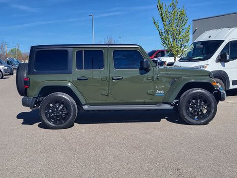 Used 2022 Jeep Wrangler Unlimited Sahara w/ Cold Weather Group image 4