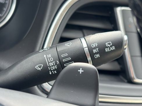 Certified 2023 Buick Enclave Essence image 21