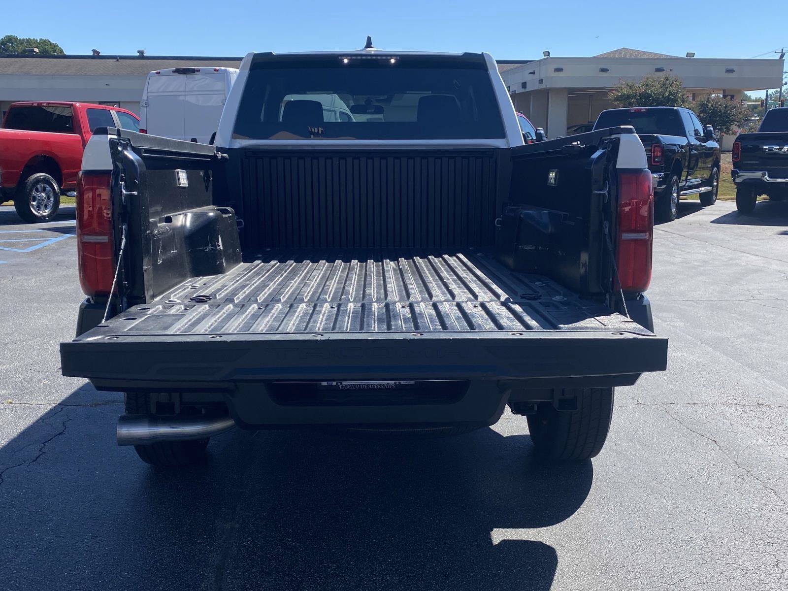 Used 2025 Toyota Tacoma SR RWD image 5
