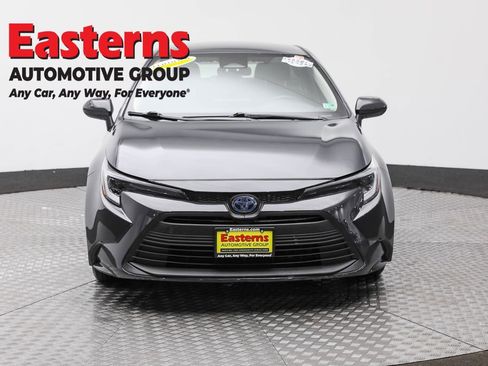 Used 2023 Toyota Corolla LE w/ Carpet Mat Package (TMS) FWD image 2