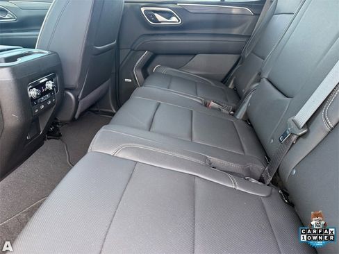 Used 2024 GMC Yukon SLT w/ SLT Premium Package image 26