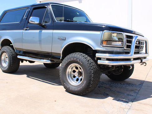 Used 1993 Ford Bronco AWD/4WD image 2