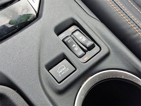 Used 2019 Subaru Crosstrek 2.0i Limited w/ Moonroof Package w/Navigation AWD/4WD image 26