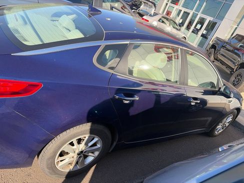 Used 2018 Kia Optima LX FWD image 3