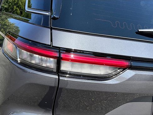 Used 2022 Jeep Grand Cherokee Summit w/ Adv Protech Group IV image 20