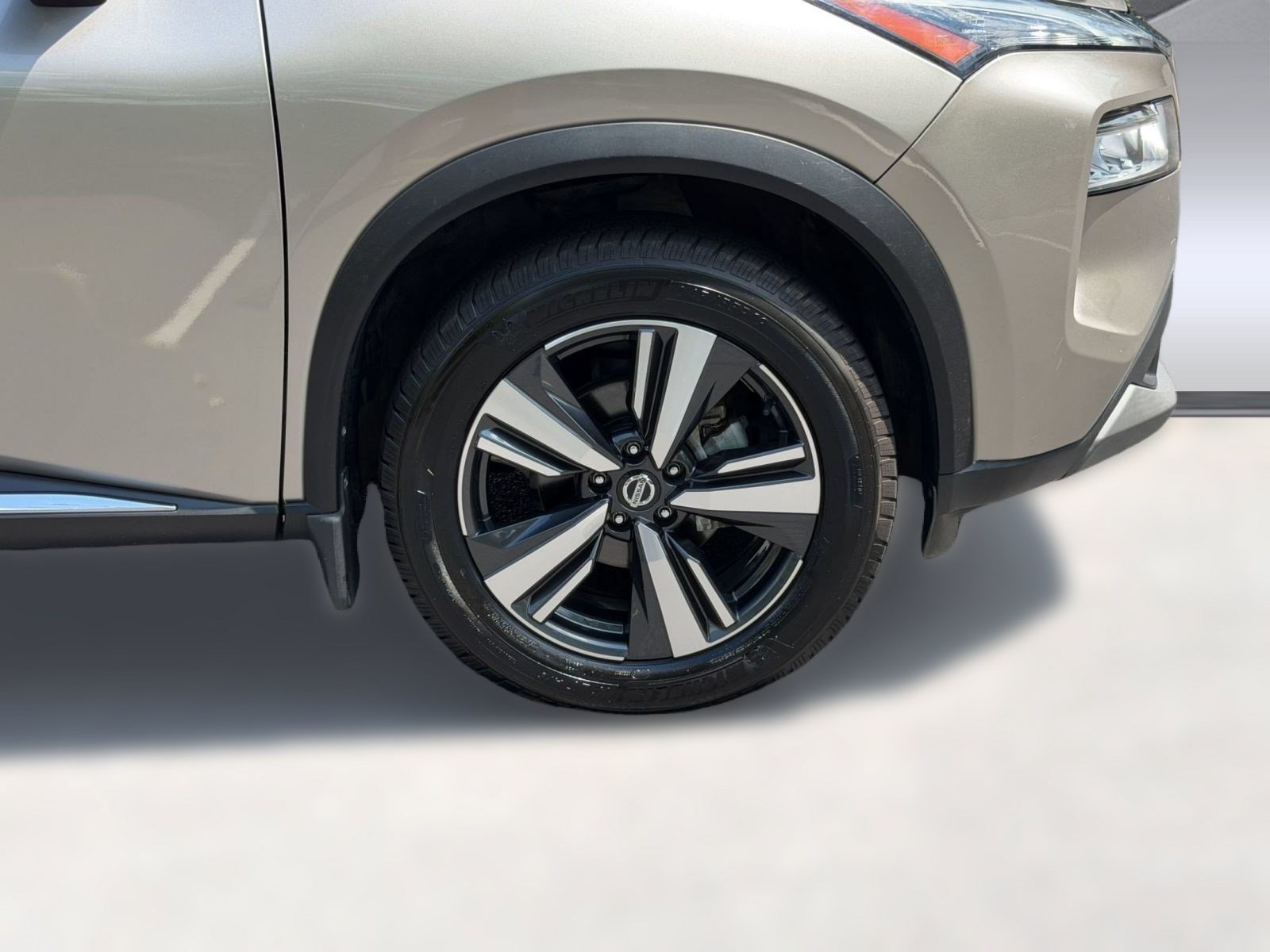 Used 2021 Nissan Rogue SL FWD image 12