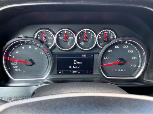 Used 2020 Chevrolet Silverado 1500 LT RWD image 23