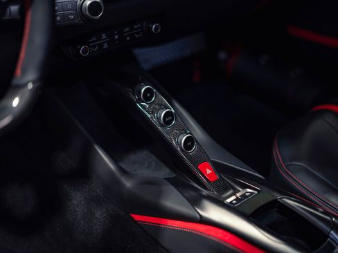 Used 2020 Ferrari 812 Superfast RWD image 6