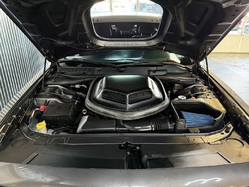 Used 2015 Dodge Challenger R/T image 25