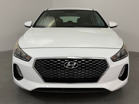 Used 2020 Hyundai Elantra GT image 2