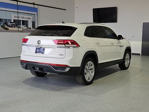Used 2022 Volkswagen Atlas Cross Sport SE AWD/4WD image 8