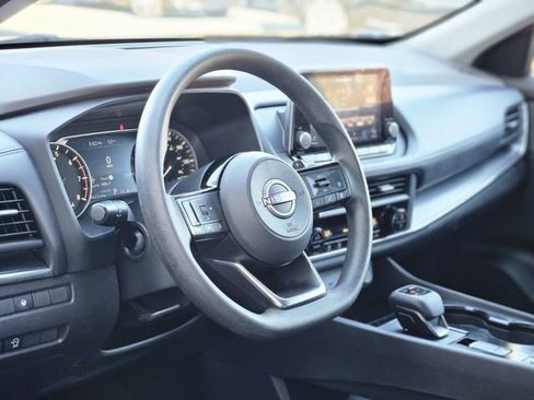 Certified 2023 Nissan Rogue SV image 11