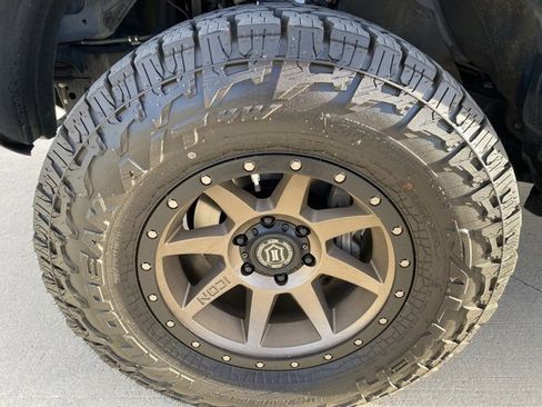 Used 2016 Toyota 4Runner SR5 image 27