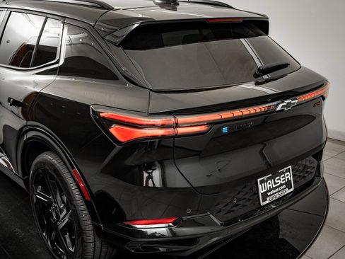 Used 2025 Chevrolet Equinox EV RS image 19