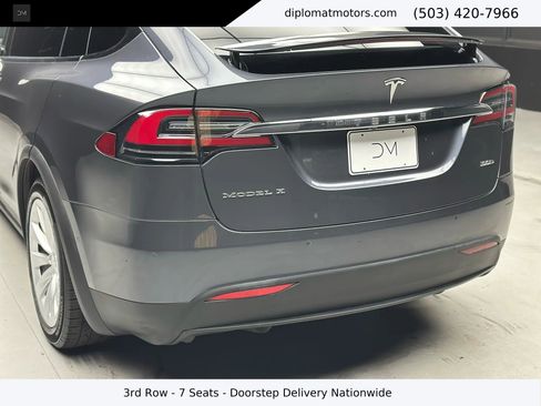 Used 2018 Tesla Model X 100D image 16