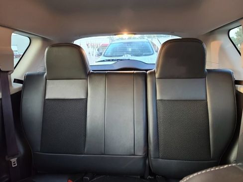 Used 2016 Jeep Compass Latitude FWD image 12