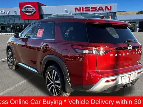 Used 2025 Nissan Pathfinder Platinum w/ Cargo Package image 5
