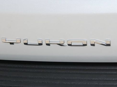 Used 2023 GMC Yukon XL Denali AWD/4WD image 10