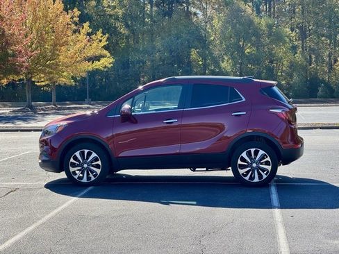 Used 2022 Buick Encore Preferred w/ Safety Package image 3